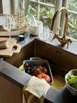 Broste Copenhagen Stripe Rotweinglas 65cl 10 Broste Copenhagen Stripe Rotweinglas 65cl -Broste Copenhagen 577031 01 42 EnvironmentImage 0ffe797e47