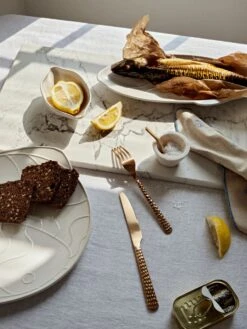 Broste Copenhagen Pesce Teller 17,6 X 41,4cm 9 Broste Copenhagen Pesce Teller 17,6 X 41,4cm -Broste Copenhagen 577068 01 40 EnvironmentImage 127961374a